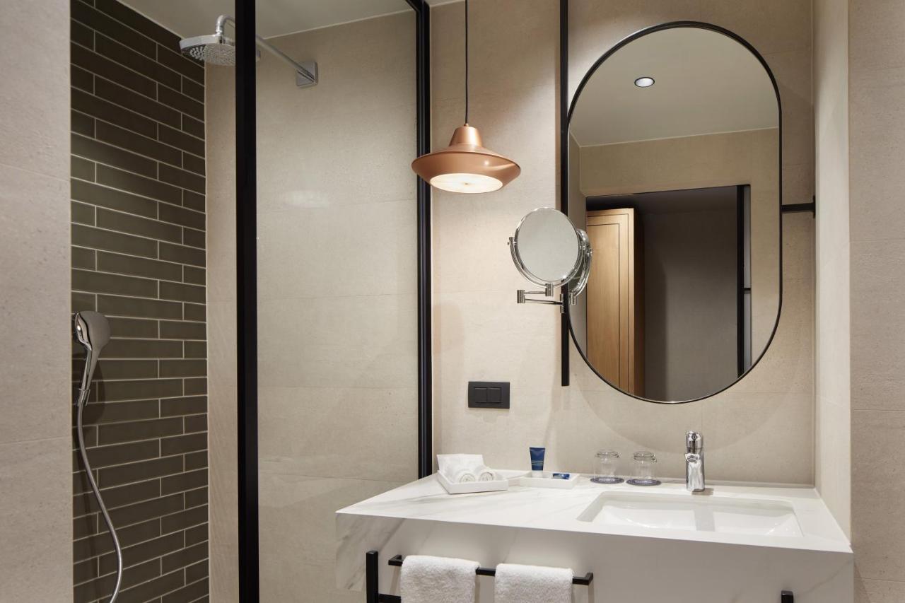 Four Points By Sheraton Prishtina City Pristina Exteriör bild