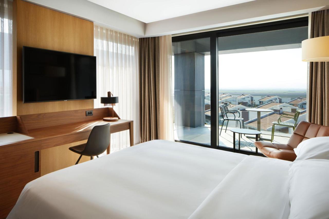 Four Points By Sheraton Prishtina City Pristina Exteriör bild