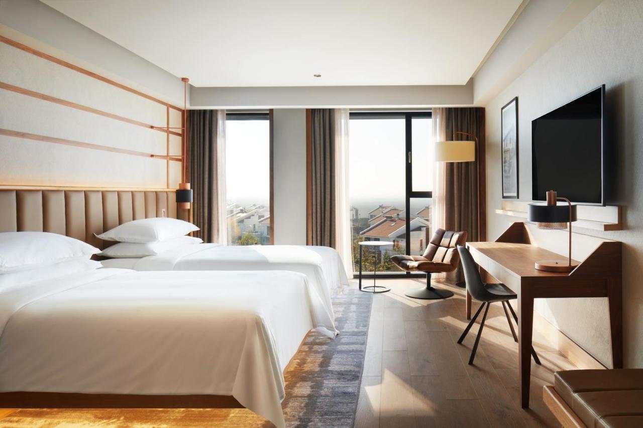 Four Points By Sheraton Prishtina City Pristina Exteriör bild