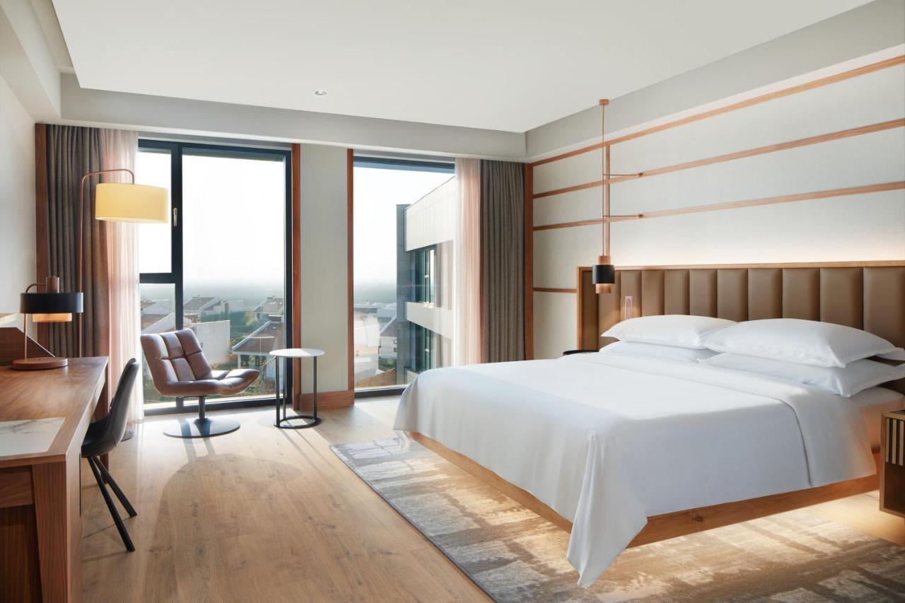 Four Points By Sheraton Prishtina City Pristina Exteriör bild
