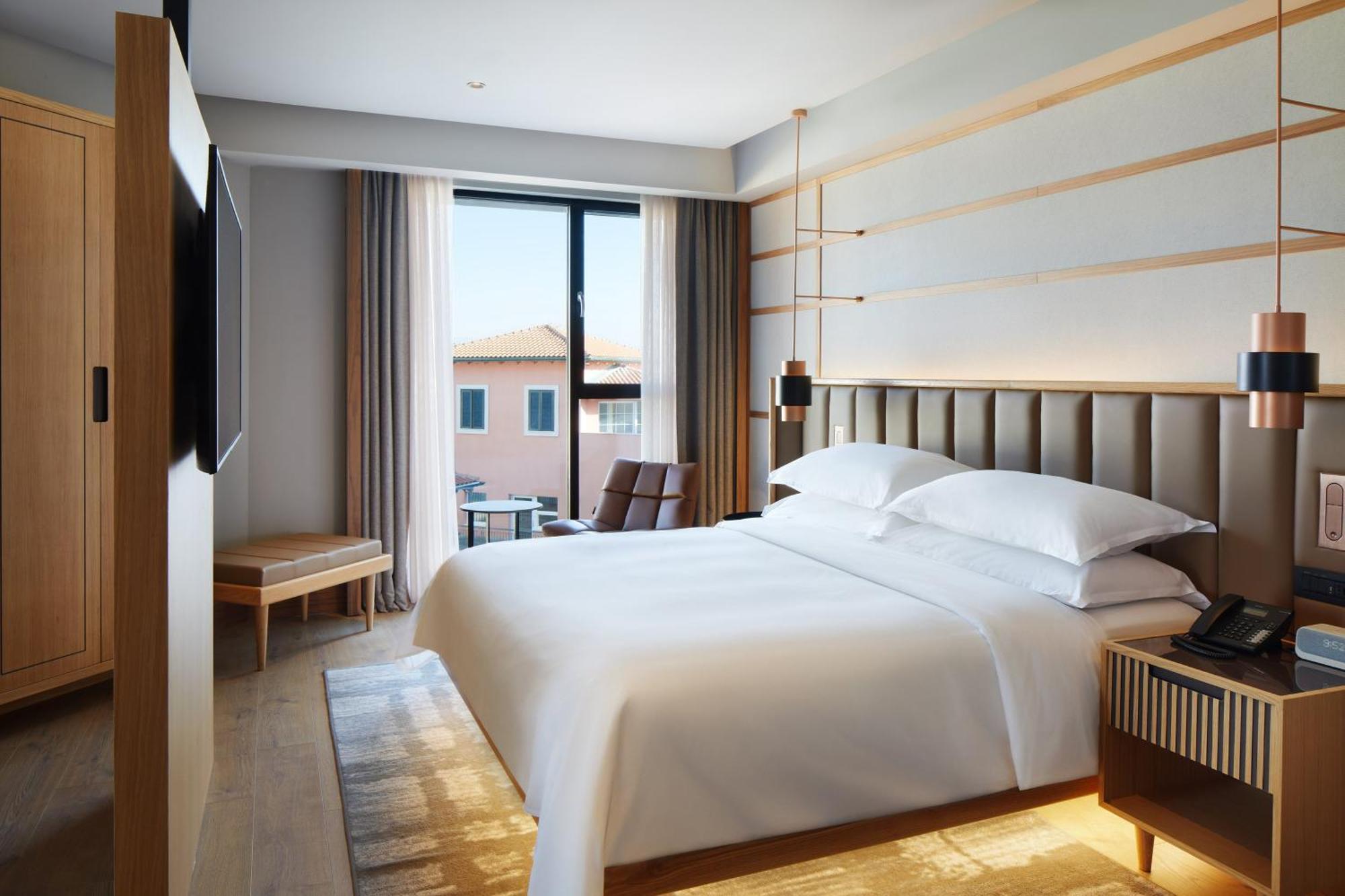 Four Points By Sheraton Prishtina City Pristina Exteriör bild