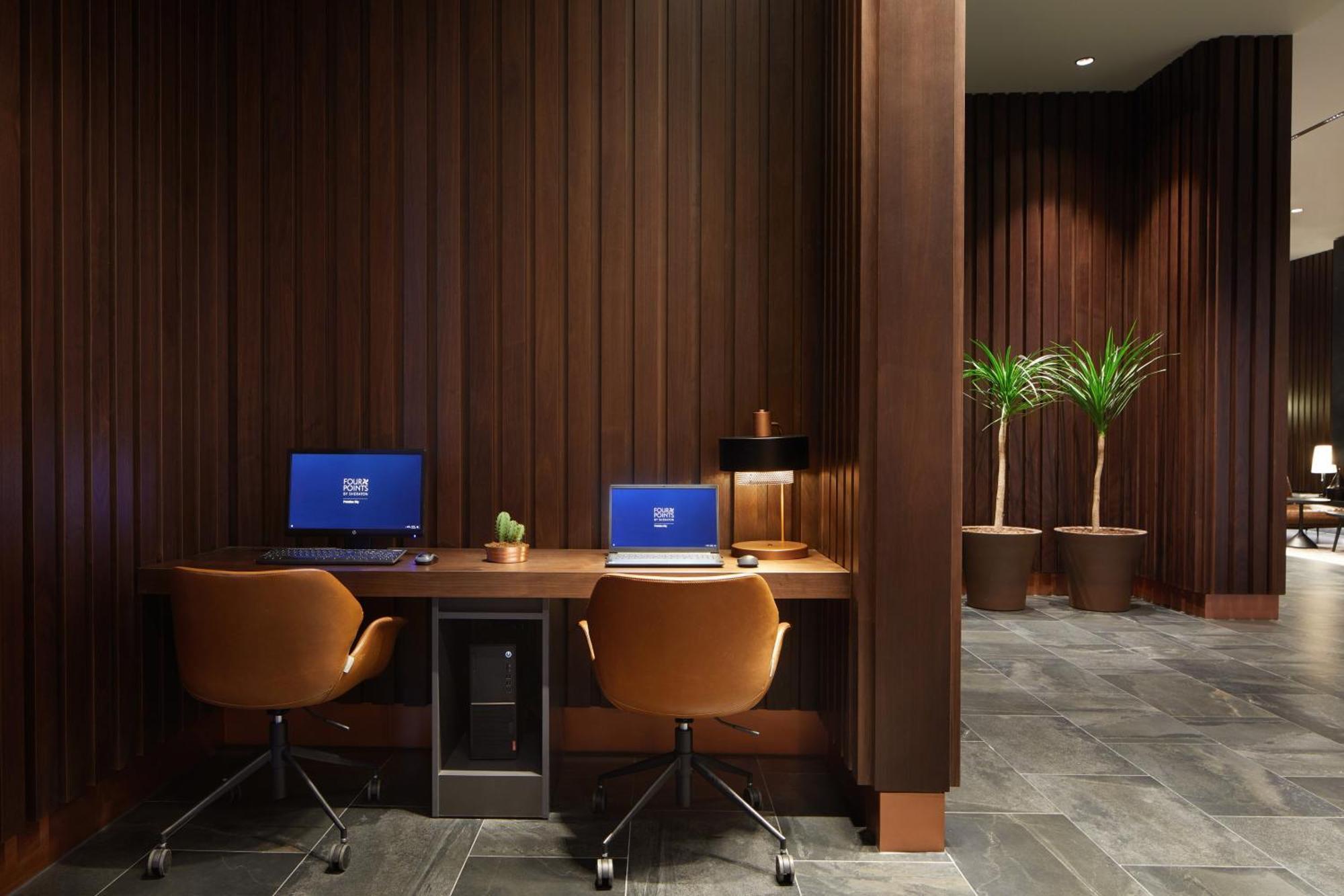 Four Points By Sheraton Prishtina City Pristina Exteriör bild