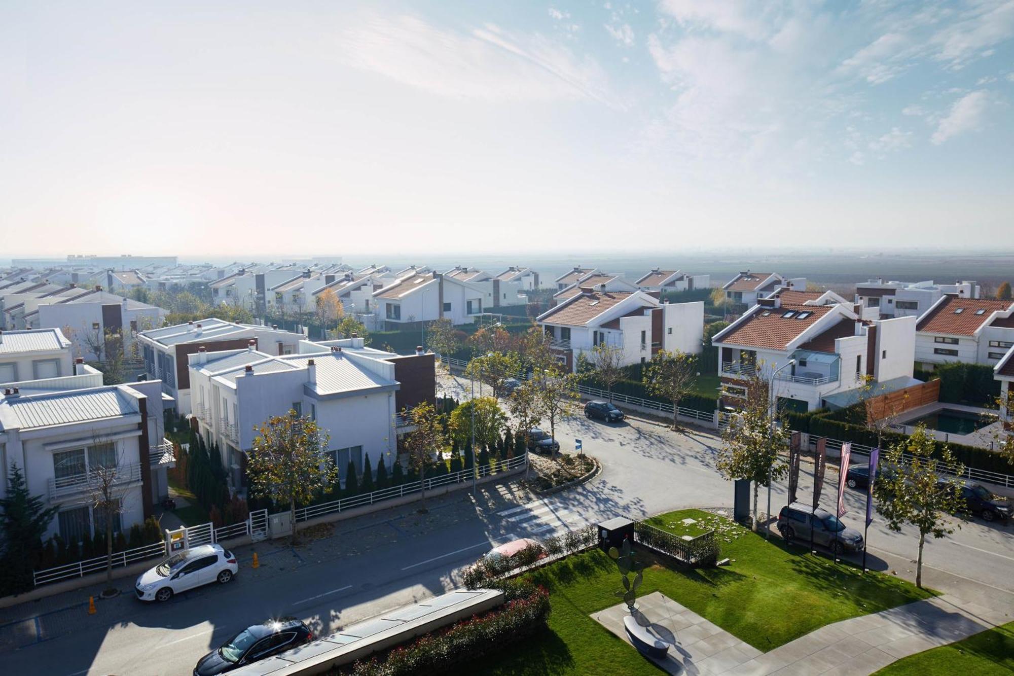 Four Points By Sheraton Prishtina City Pristina Exteriör bild