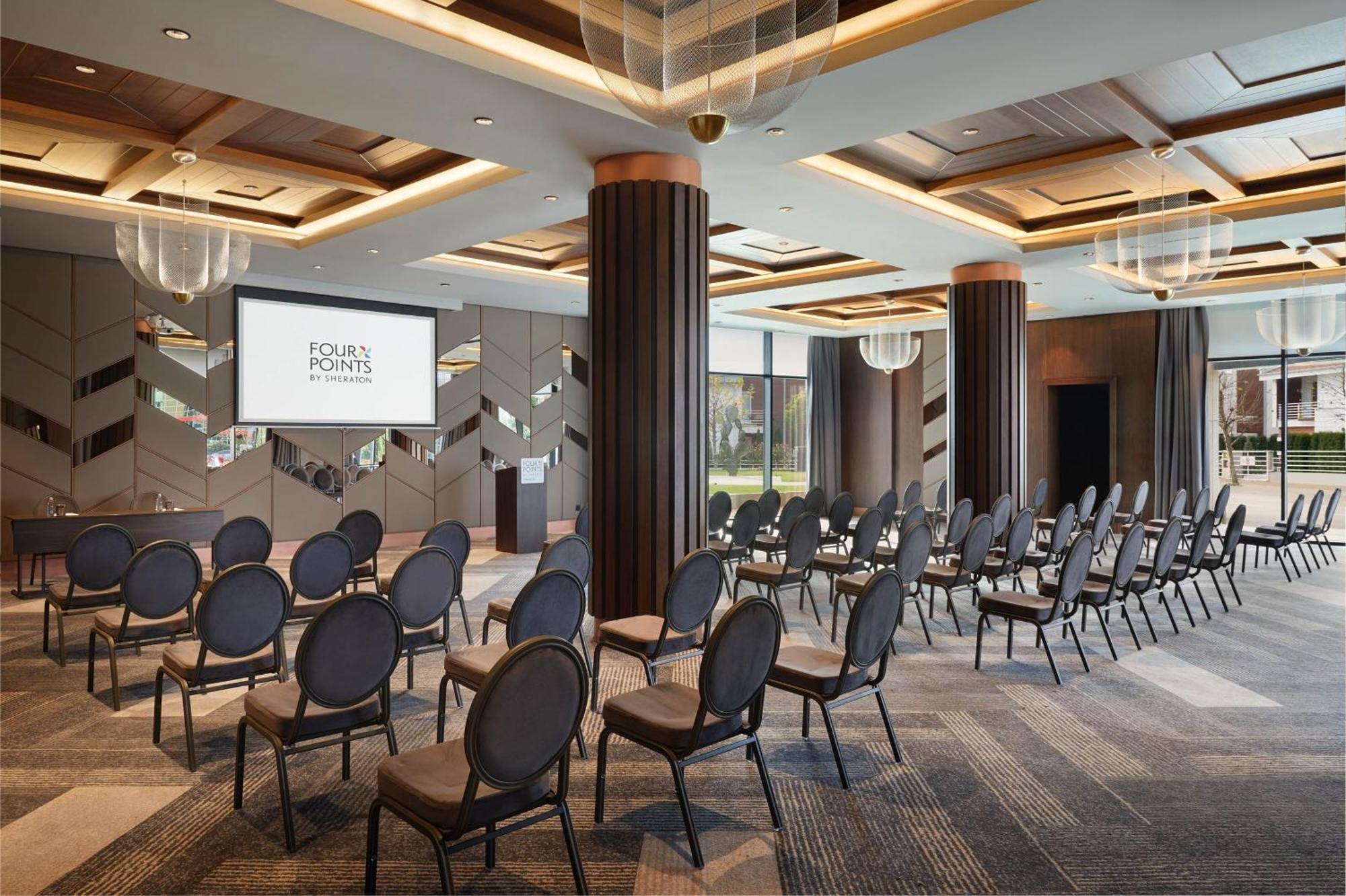 Four Points By Sheraton Prishtina City Pristina Exteriör bild