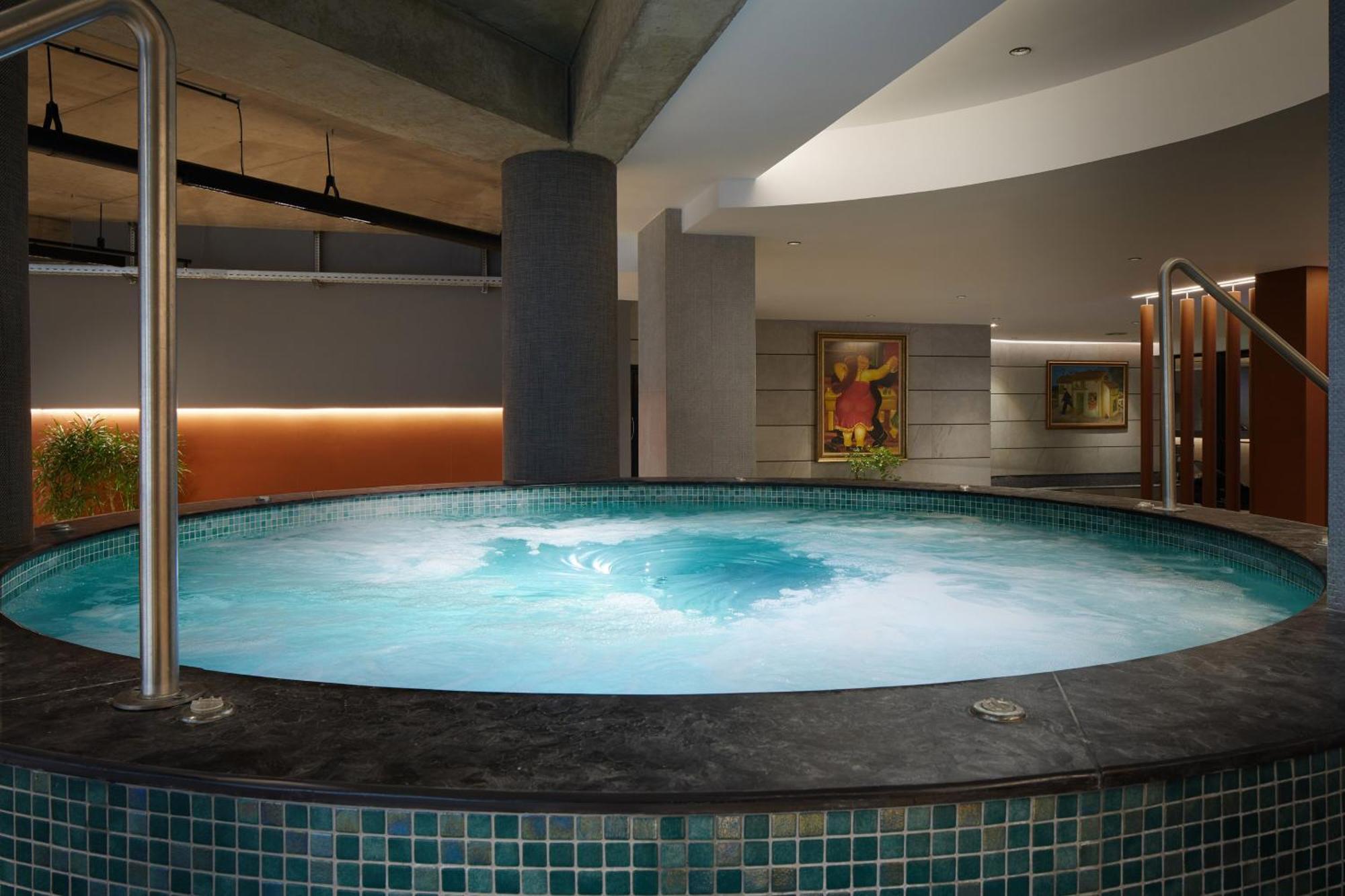Four Points By Sheraton Prishtina City Pristina Exteriör bild