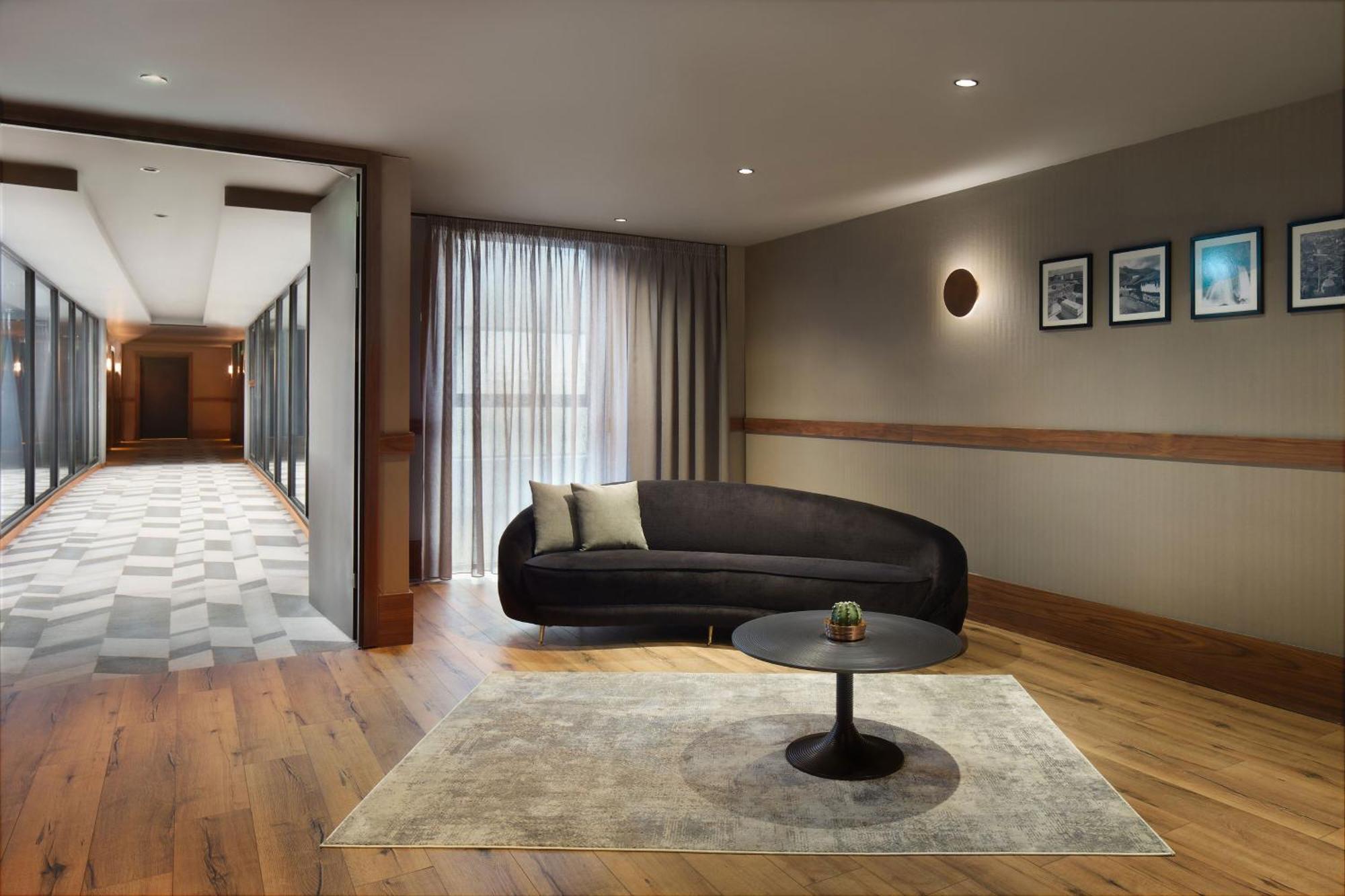 Four Points By Sheraton Prishtina City Pristina Exteriör bild